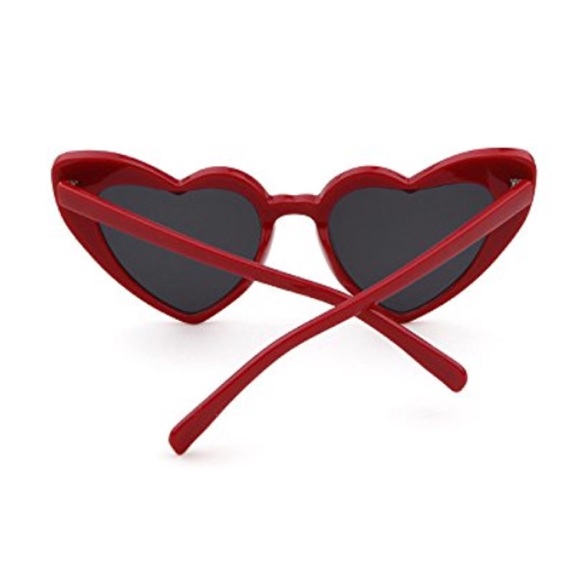 Mod Oversized Pop Art Heart Frame Sunglasses Red - Picture 3 of 4